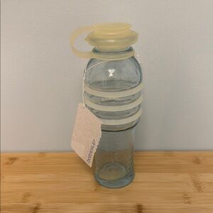 bottlesUp White 16-Ounce Glass Reusable Water Bottle NEW with tag
